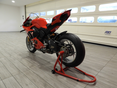 DUCATI PANIGALE V4 BAUTISTA 2022 WORLD CHAMPION REPLICA (2024) 2