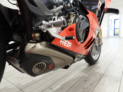 DUCATI PANIGALE V4 BAUTISTA 2022 WORLD CHAMPION REPLICA (2024) 12