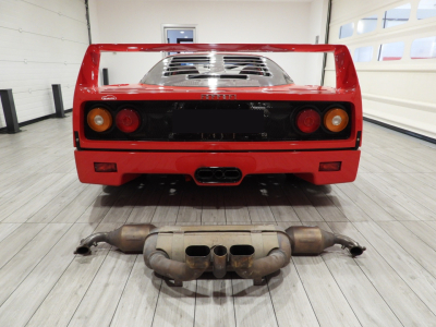 FERRARI F40 (1989) 38